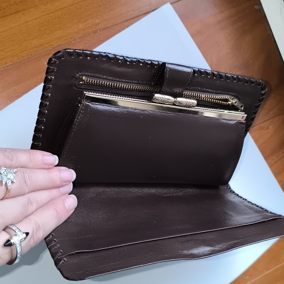 Embossed Leather Clutch Wallet - Picture 7 of 11